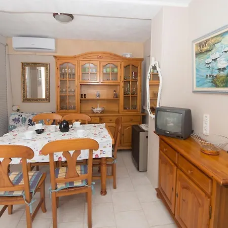 Aguamarina 21C - Apartment On The Beach, Calpe Appartement